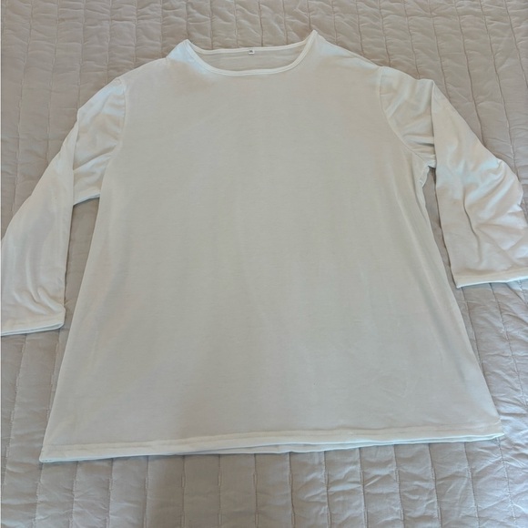 None Tops - NEW Woman’s 2XL White Long 1/2 Sleeve Top very soft & comfortable